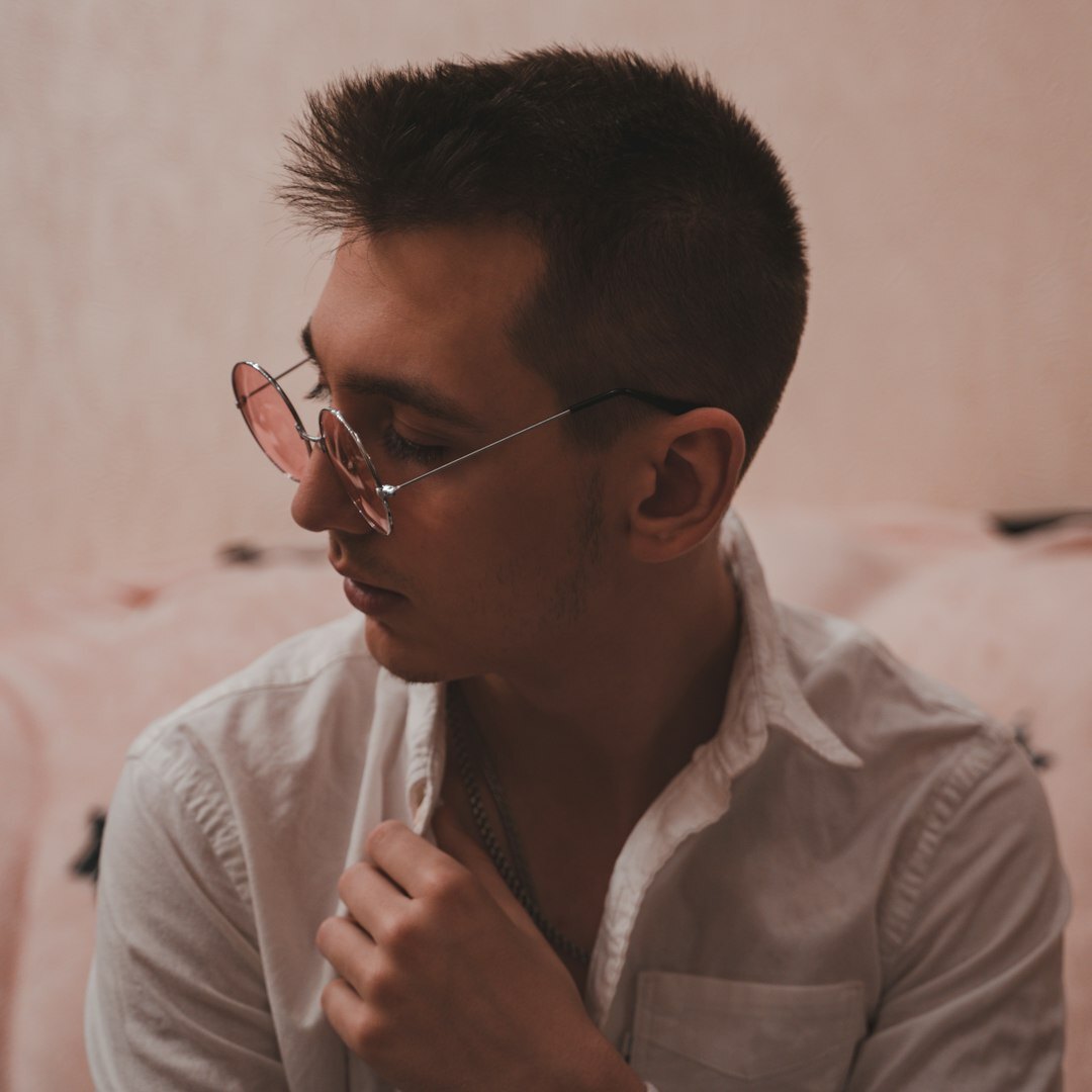 Portrait of a British man with glasses